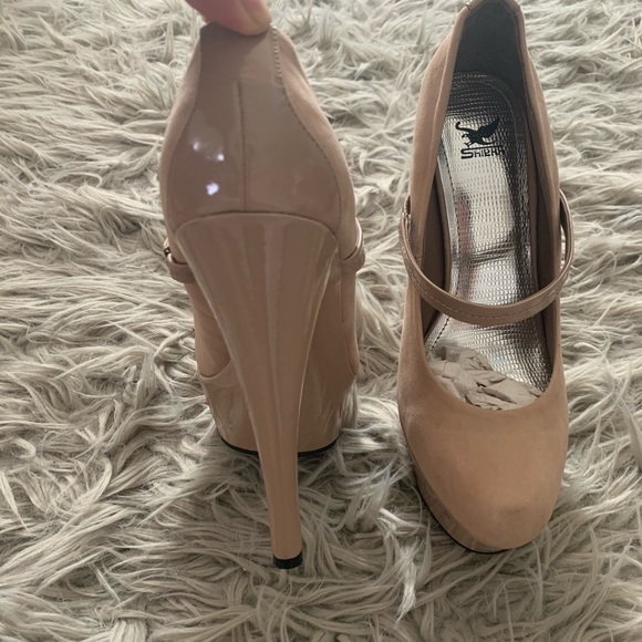 Platform Heels - Picture 5 of 5